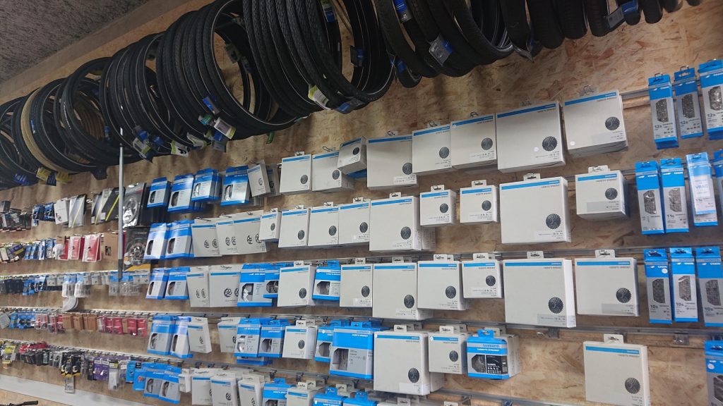 Mur de pièces Shimano - Cycle Service Lyon