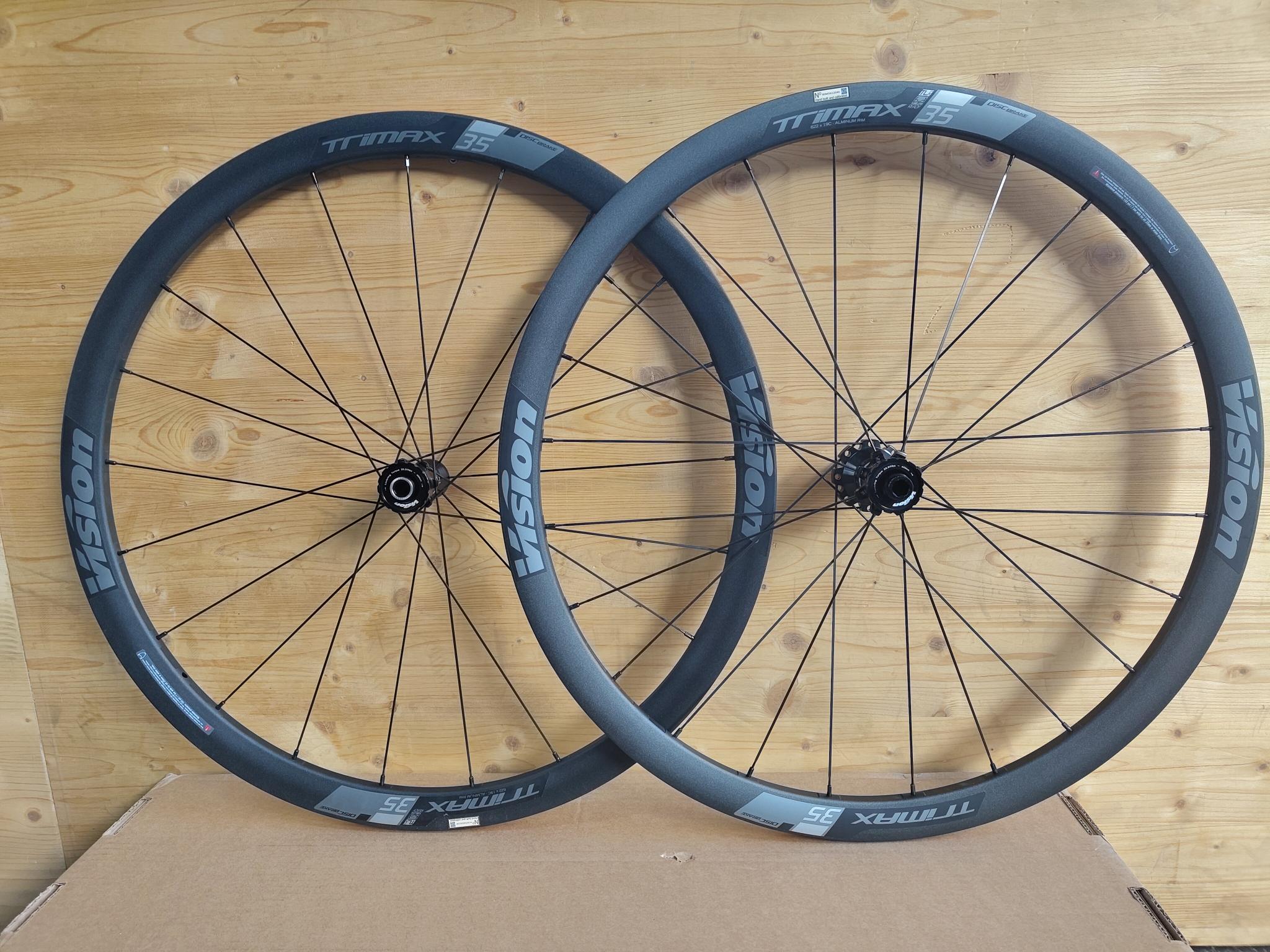 Paire de roues Vision Trimax 35